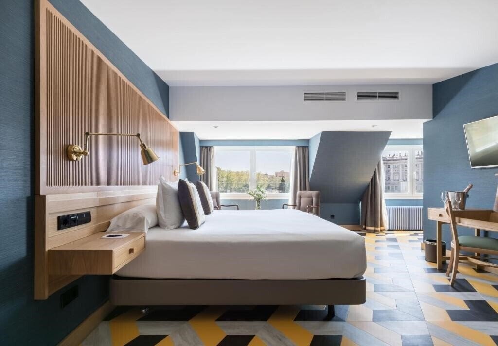 Отель Principe Pio 3*