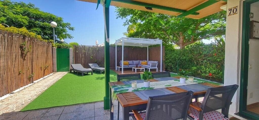 Отель Bungalows Playa Flor 2*