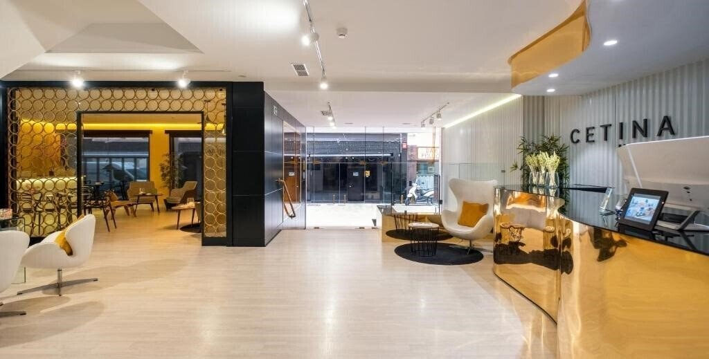 Отель Hotel Cetina 3*