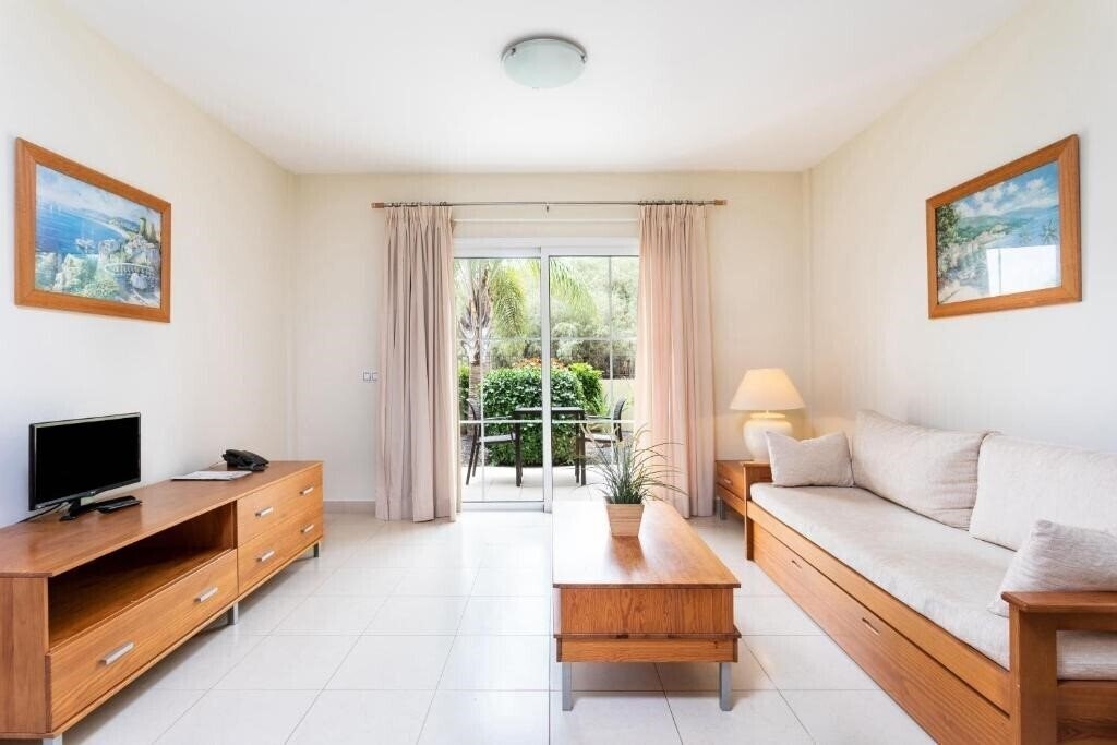 Картинка Residencial El Llano 1*