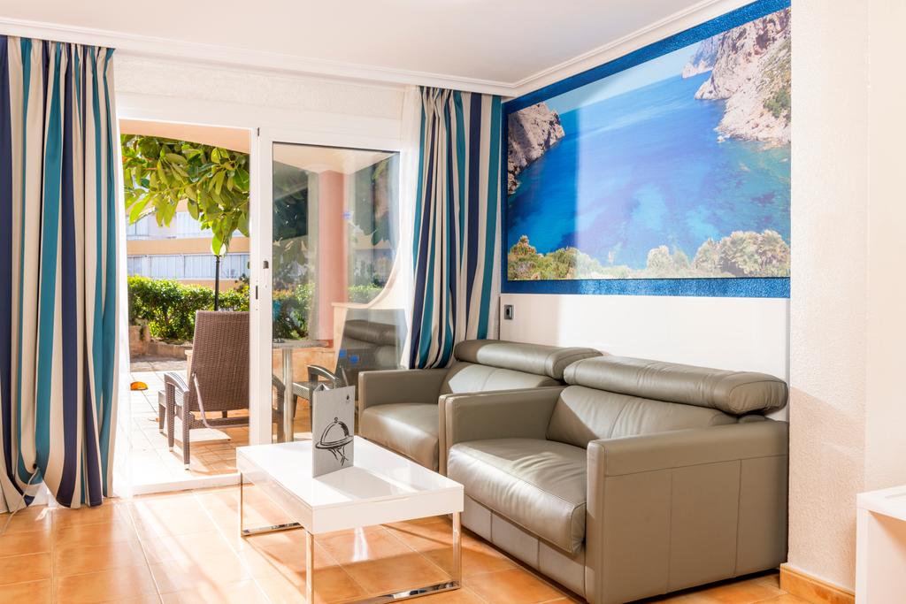 Фото Salles Hotels Marina Portals 4*