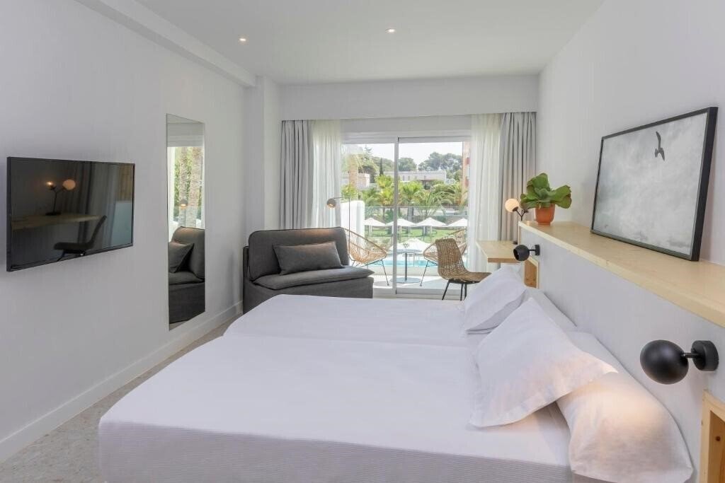 Картинка Hm Ayron Park 3*