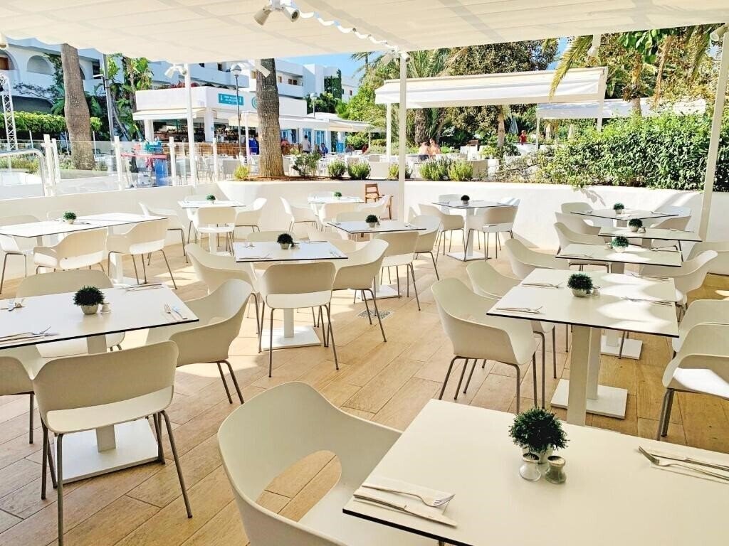 Картинка Es Bolero Aparthotel 3*