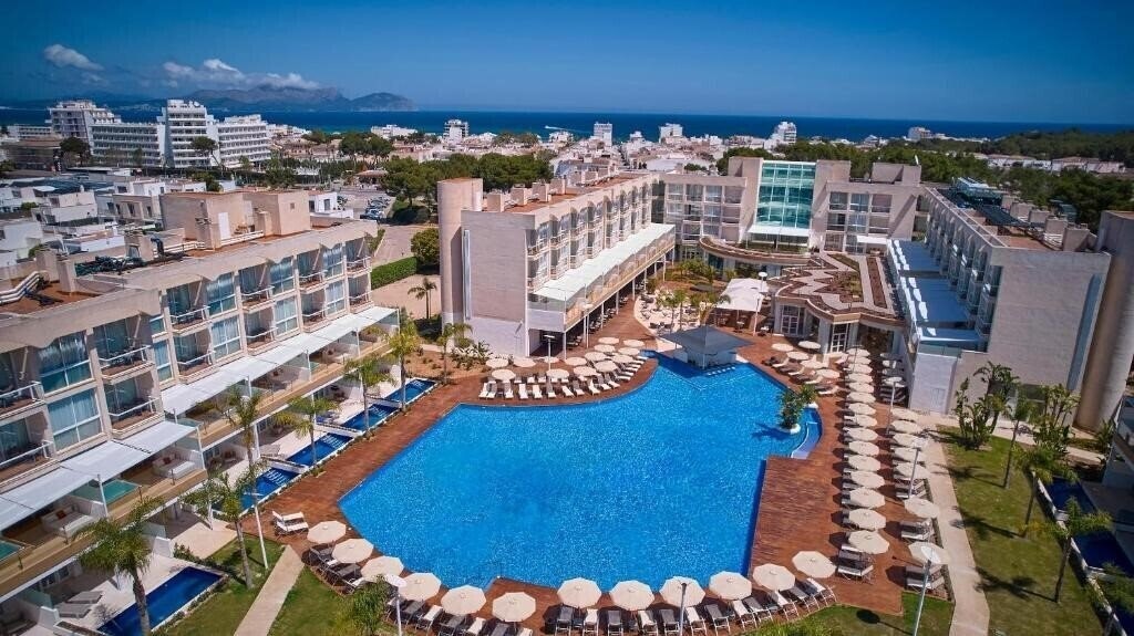 Отель Eix Alzinar Mar 4*