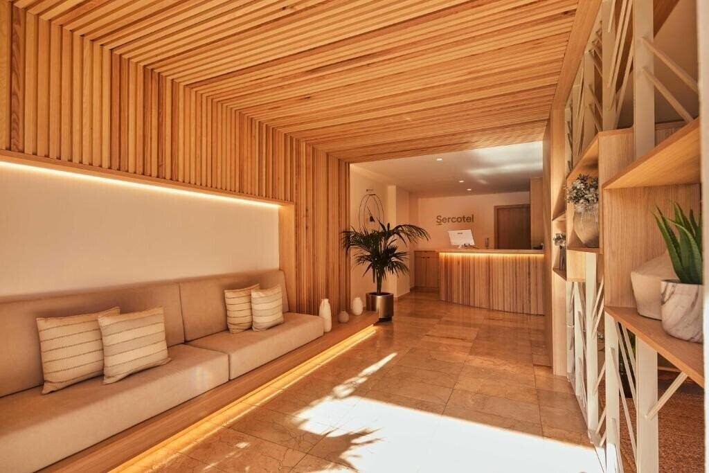 Изображение Zurbaran 3*