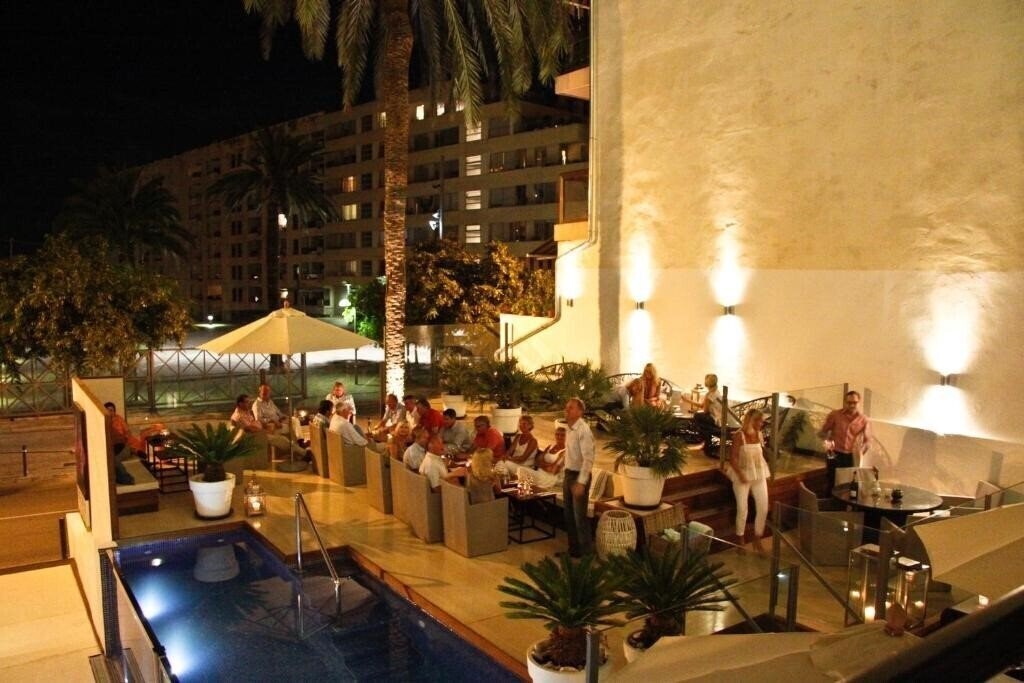 Изображение Feliz 4*