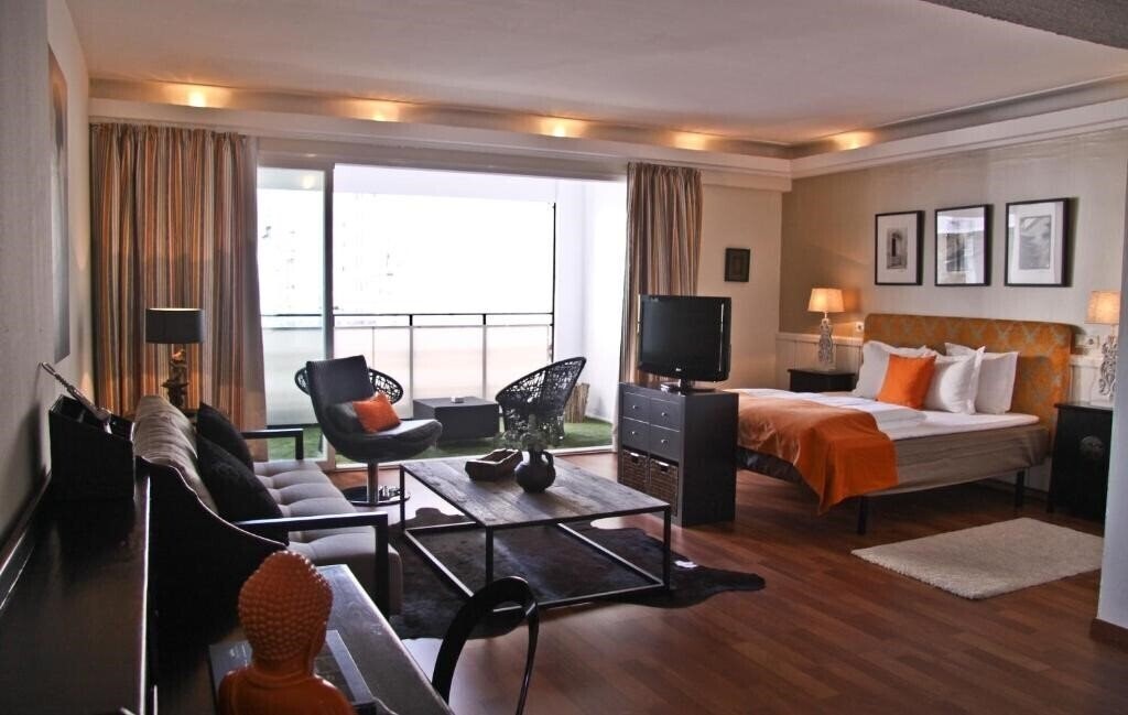 Картинка Feliz 4*