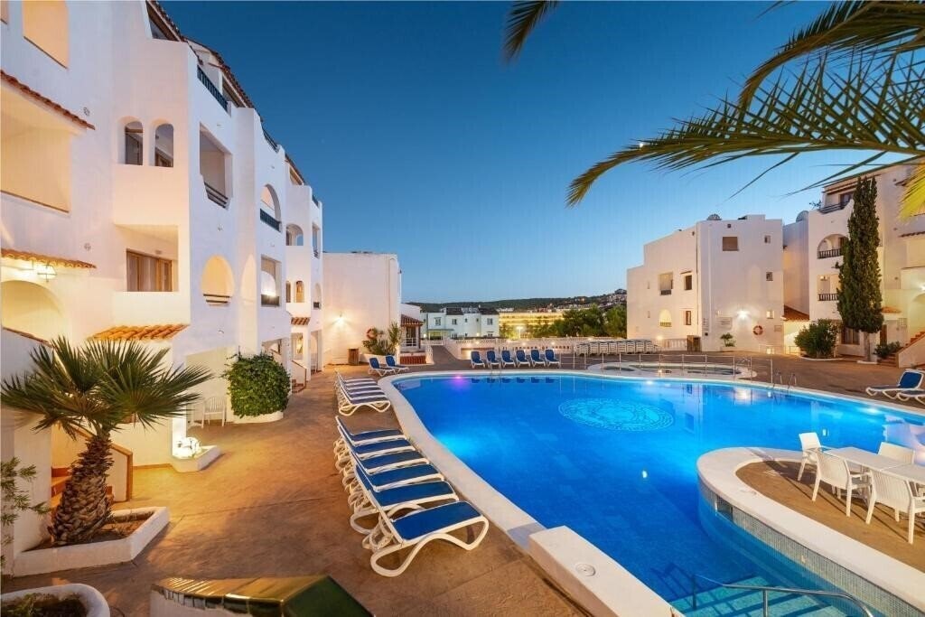 Фотография Apartamentos Holiday Park 2*