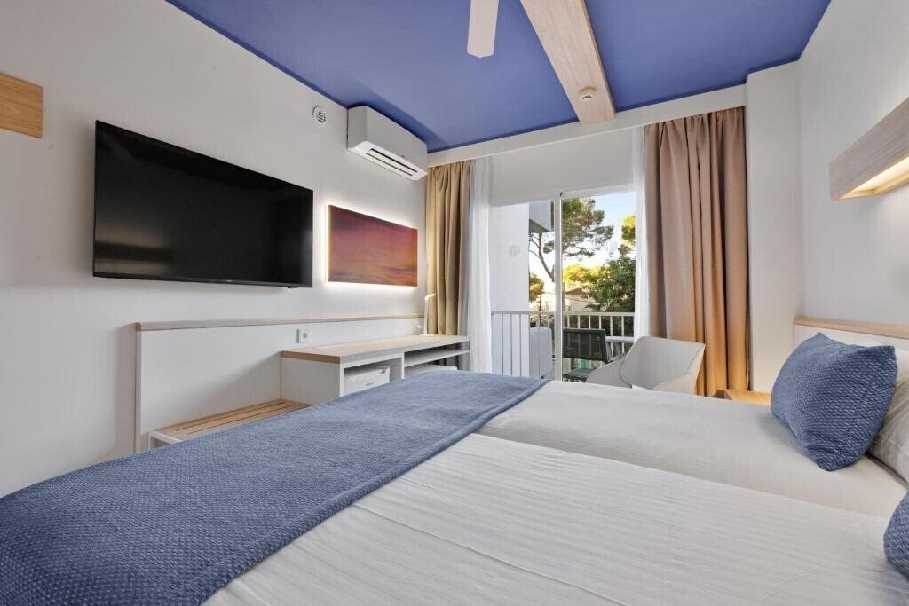 Картинка Pabisa Sofia 3*