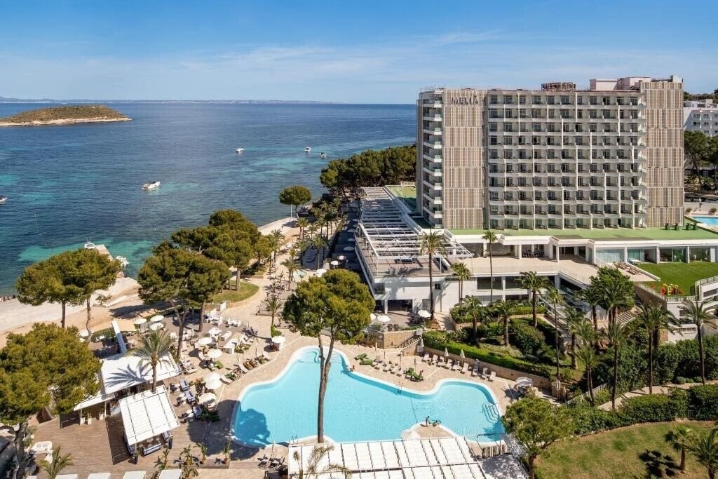 Отель Calvia Beach The Plaza (ex. Sol House The Plaza Calvia Beach) 4*