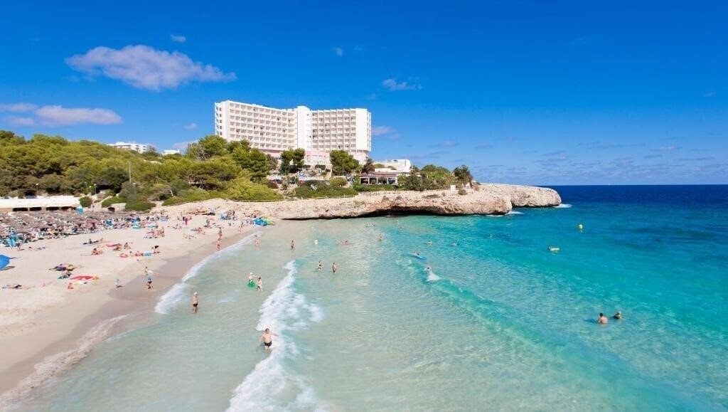 Отель Globales America 4*