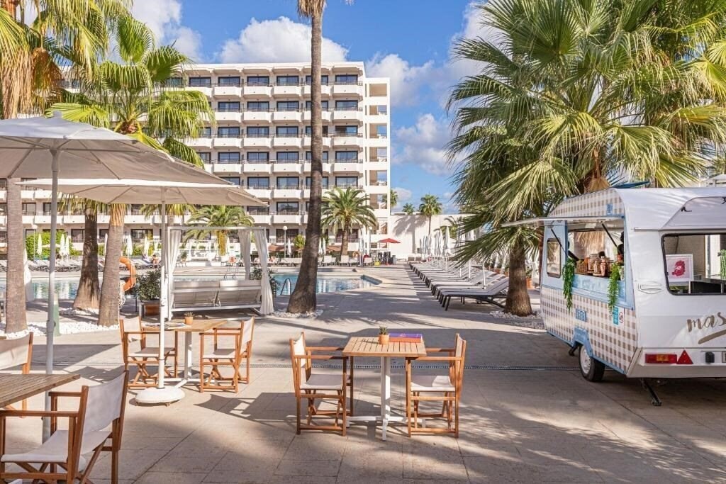 Отель Sol By Melia Alcudia 3*