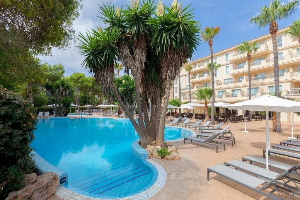 Изображение Hm Mar Blau 4*