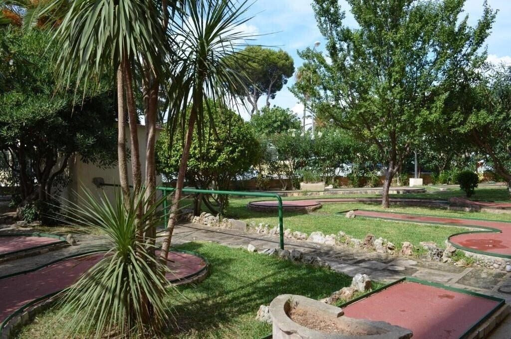 Фото Hotel Linda 3*