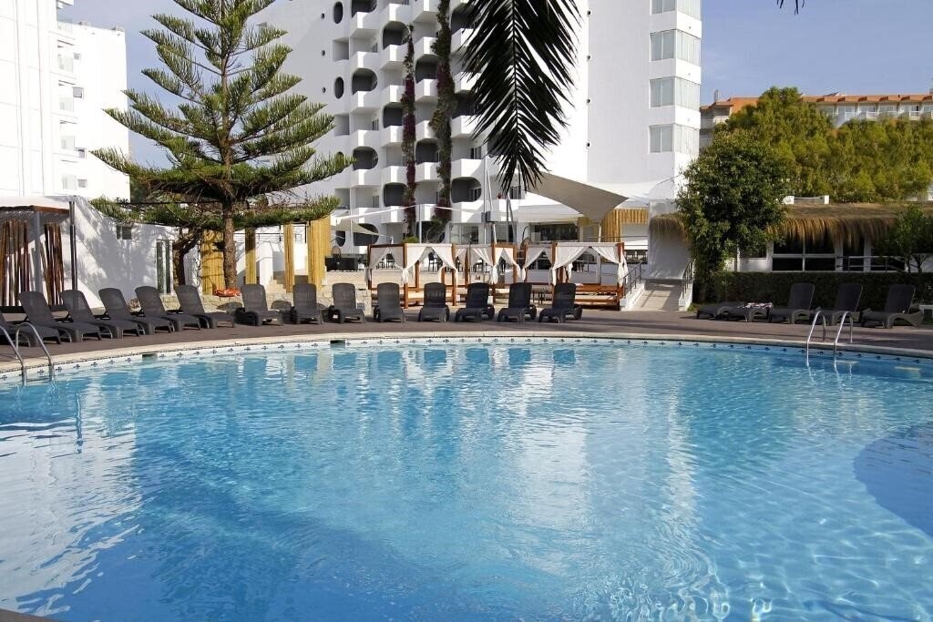 Отель BG Pamplona 4*