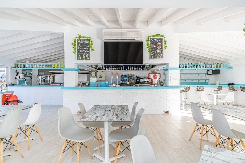 Картинка Holiday Center (Santa Ponsa) 3*