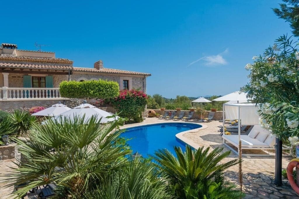 Картинка Can Furios Petit By Can Calco 4*