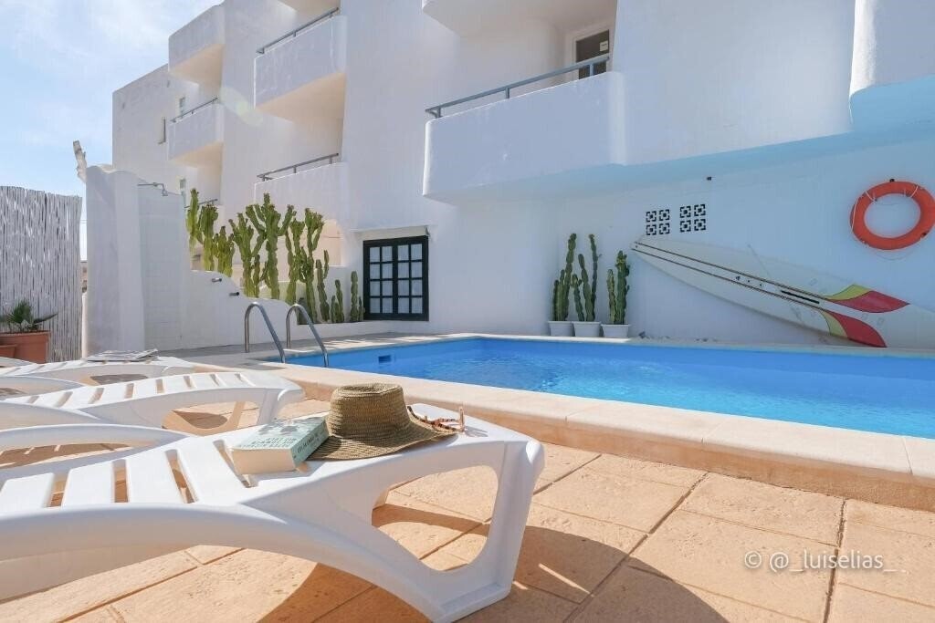 Отель Apartamentos Ibiza 3*