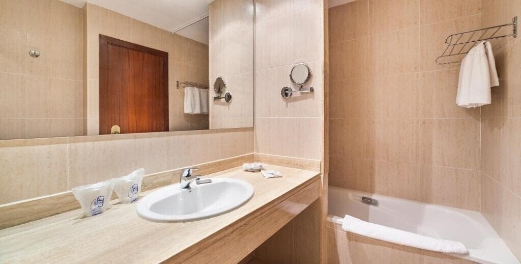 Изображение Bakour Garbi Cala Millor (ex. Garbi Cala Millor) 4*