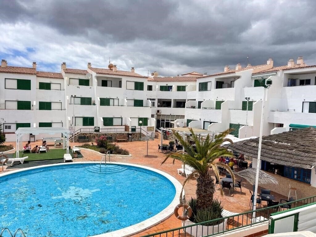 Картинка Alondras Park Apts 2*