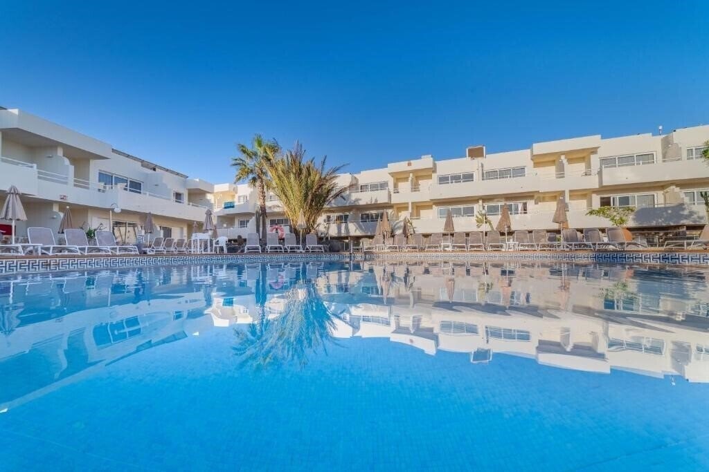 Отель Arena Suites апартаменты