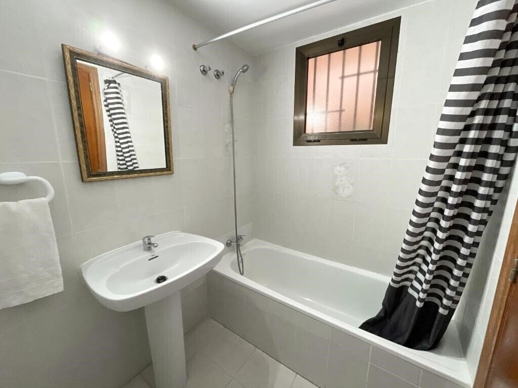 Изображение Apartamentos Bernat Pie De Playa 3000 3*