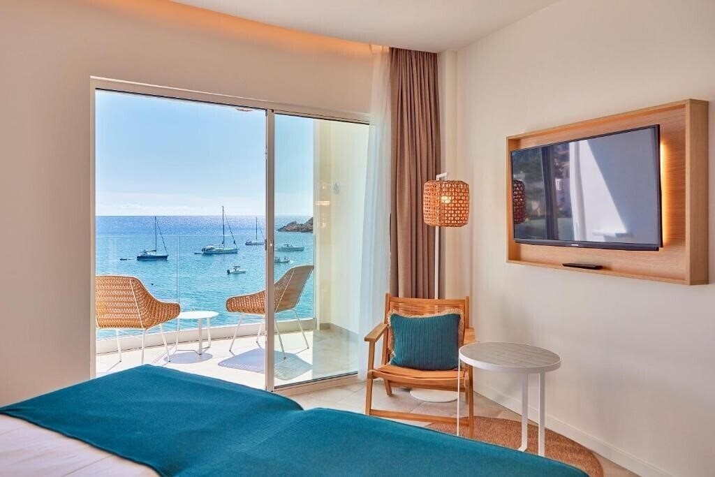 Изображение Universal Hotel Aquamarina 3*