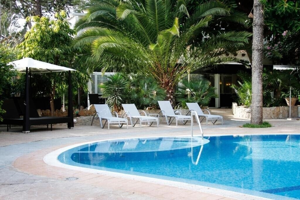 Отель Morlans Garden 3*