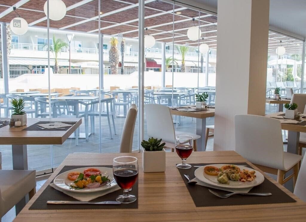 Картинка BQ Sarah 3*