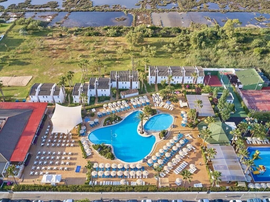 Отель BQ Alcudia Sun Village 3*