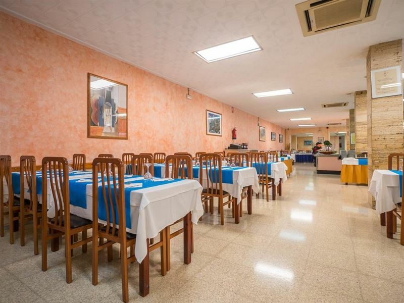 Фотография Hotel Checkin Montpalau 3*