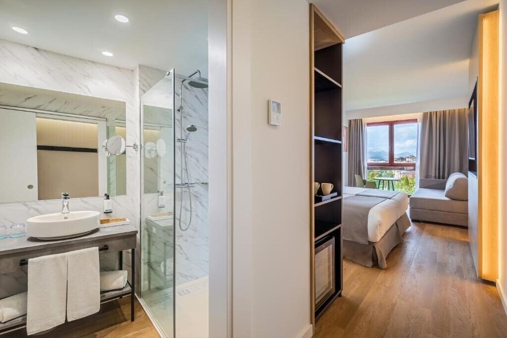 Фотография Occidental Pamplona	 (ex. Abba Reino de Navarra) 4*