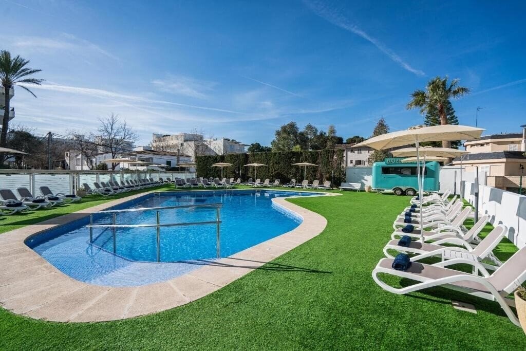 Отель THB Maria Isabel 4*