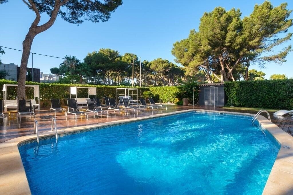 Отель Tres Torres 2*