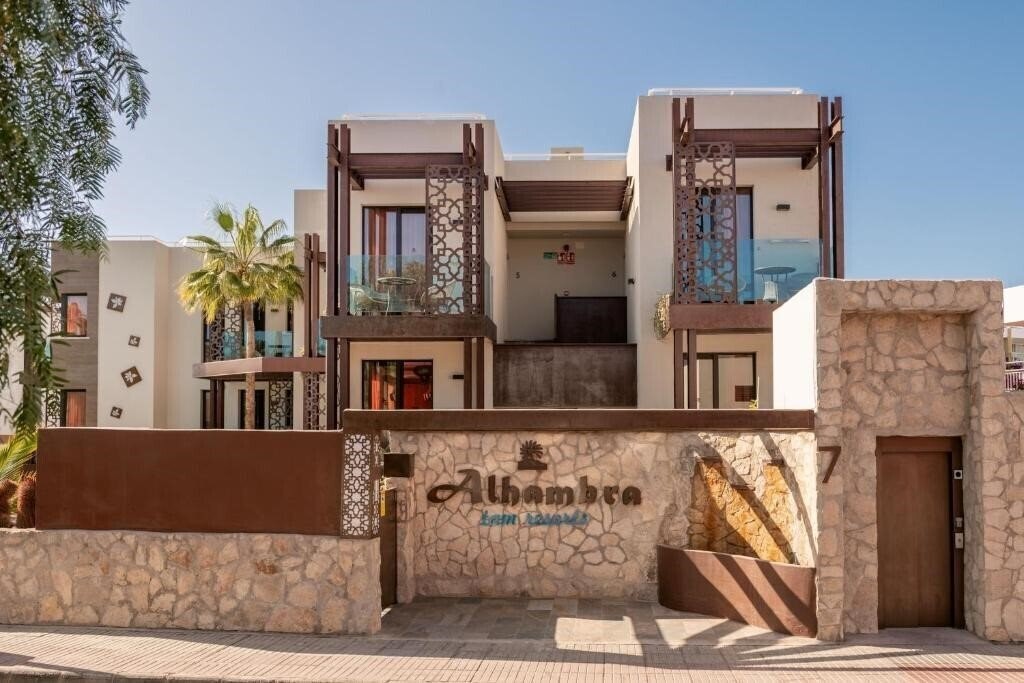 Фото Alhambra Boutique Apartamentos 3*