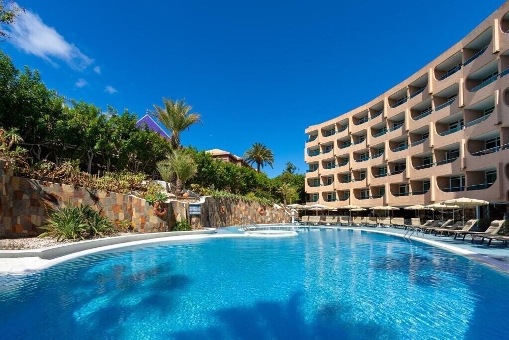 Отель Mur Apartamentos Buenos Aires 3*