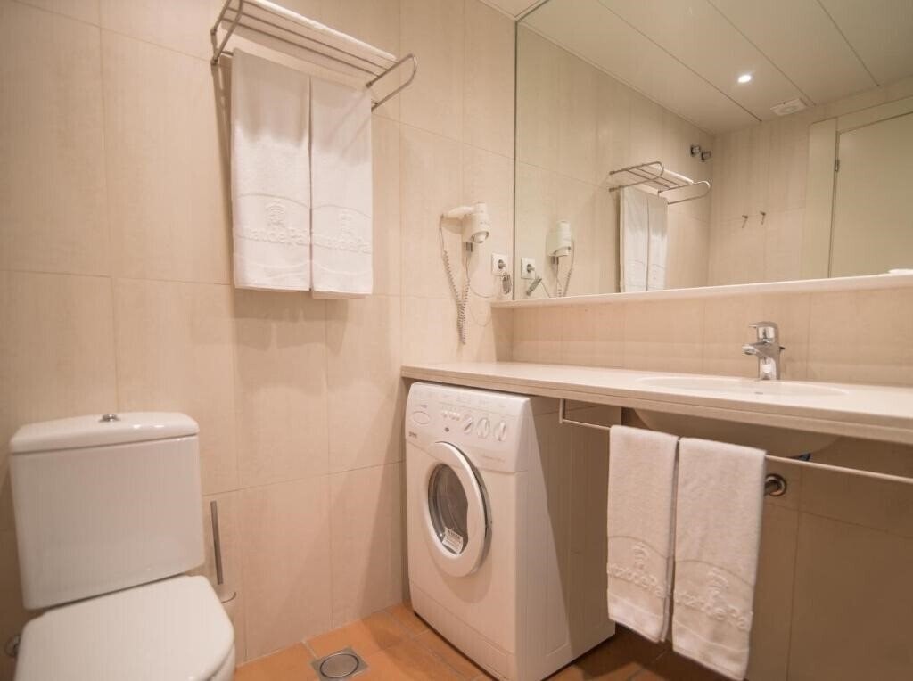 Фотография Parkhotel Ciutat De Palol 4*