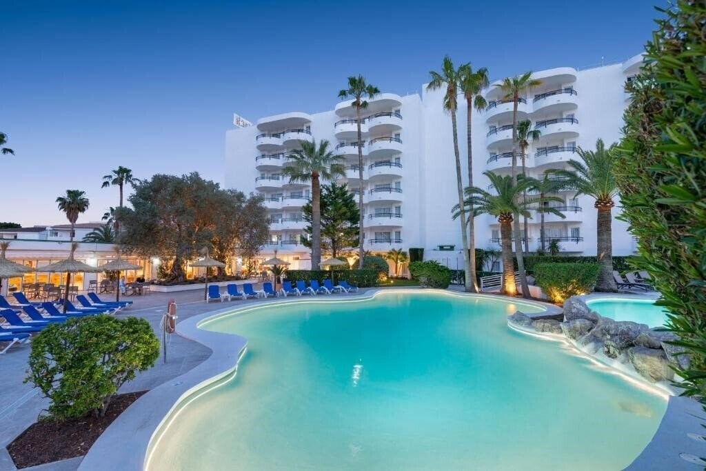 Отель Aparthotel Alcudia Beach 3*
