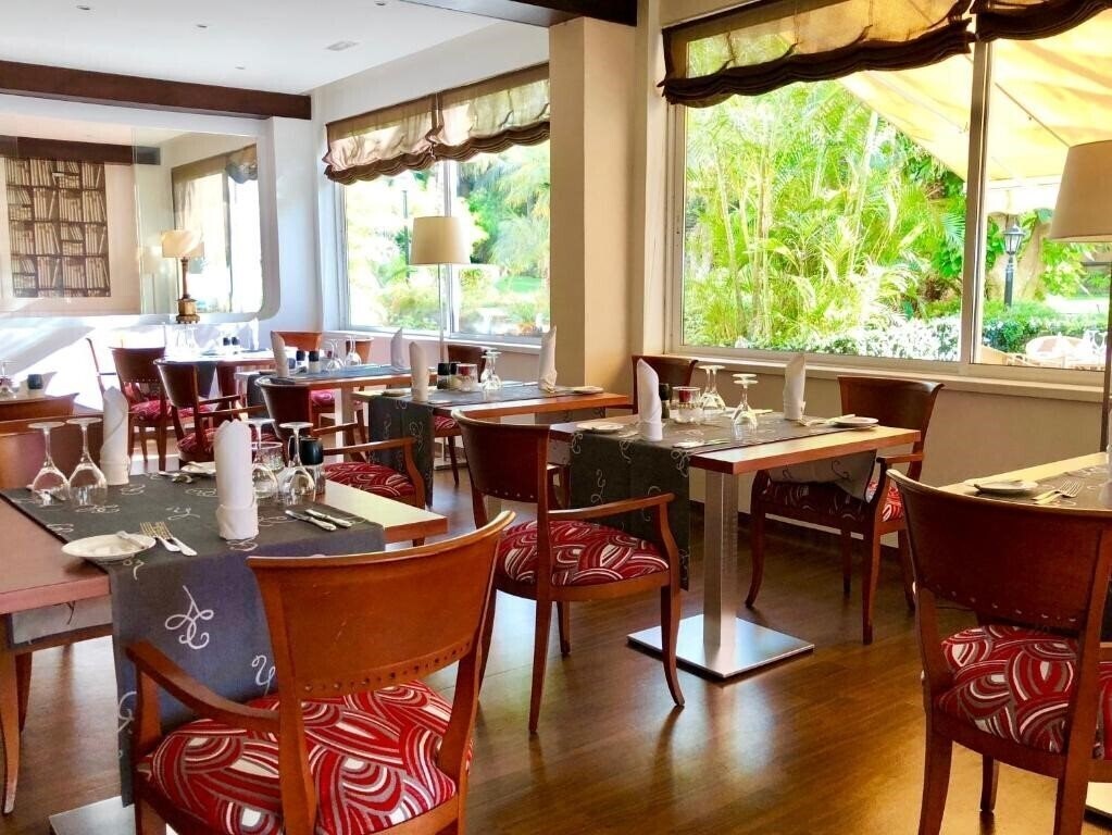 Картинка Tigaiga 4*