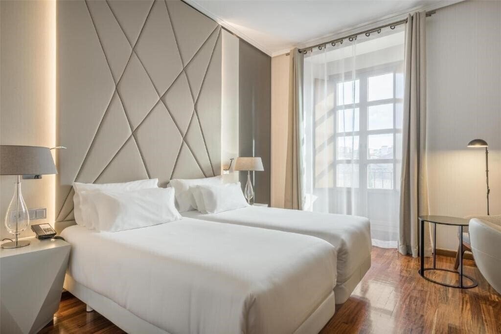 Картинка Nh Palacio De Castellanos 4*