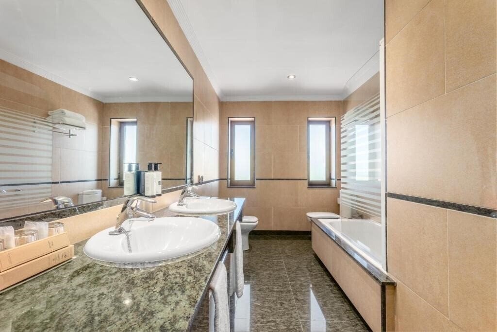 Изображение Hotel Crisol Regio (ex. Hotel Regio) 4*