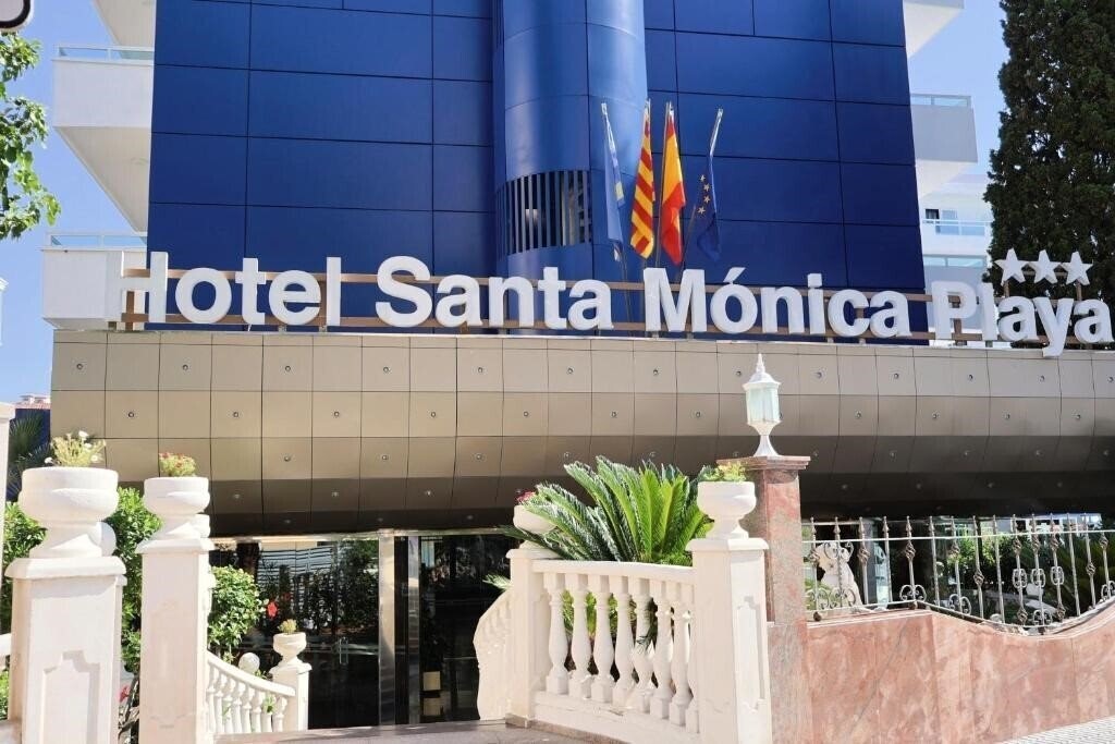 Отель Santa Monica Salou 3*
