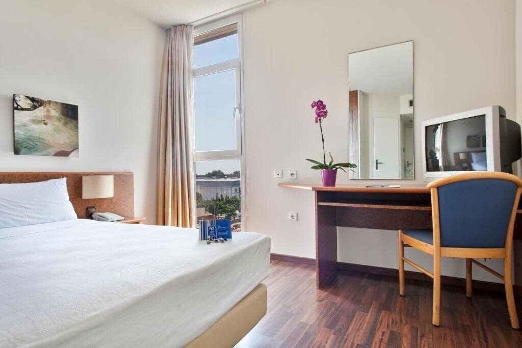 Картинка Quality Reus 3*