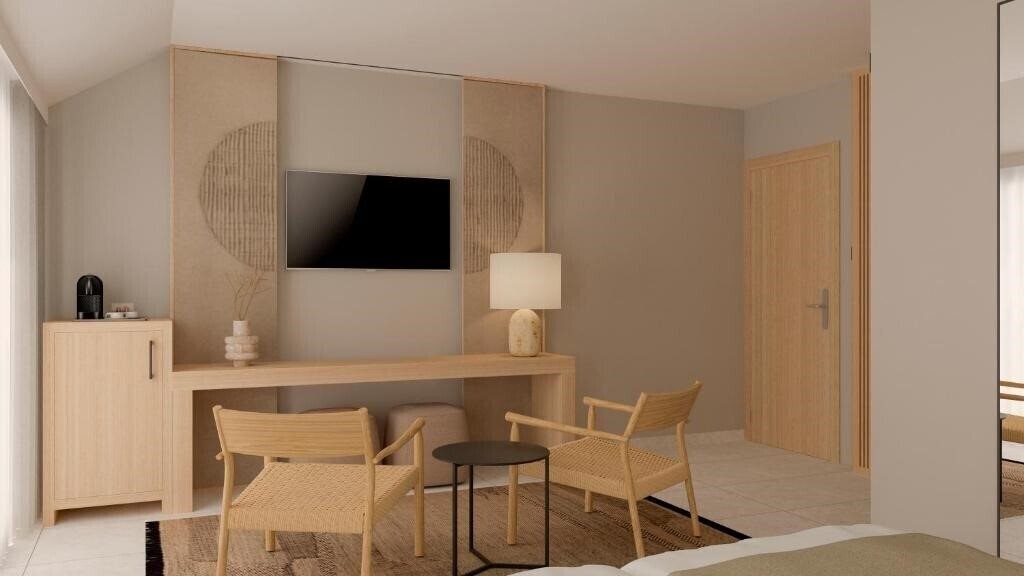 Фотография Aqua Hotel Montagut Suites 4*