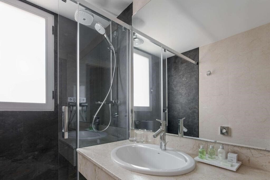 Картинка Nh Ciudad De Zaragoza 3*