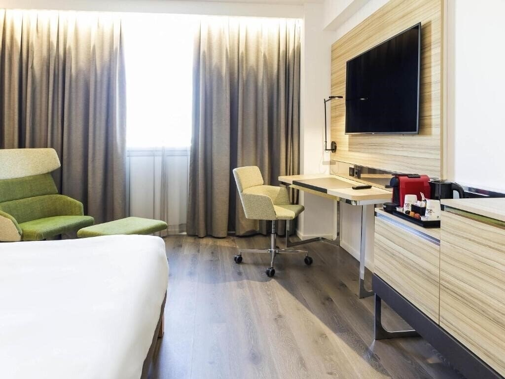Картинка Novotel Sevilla 4*