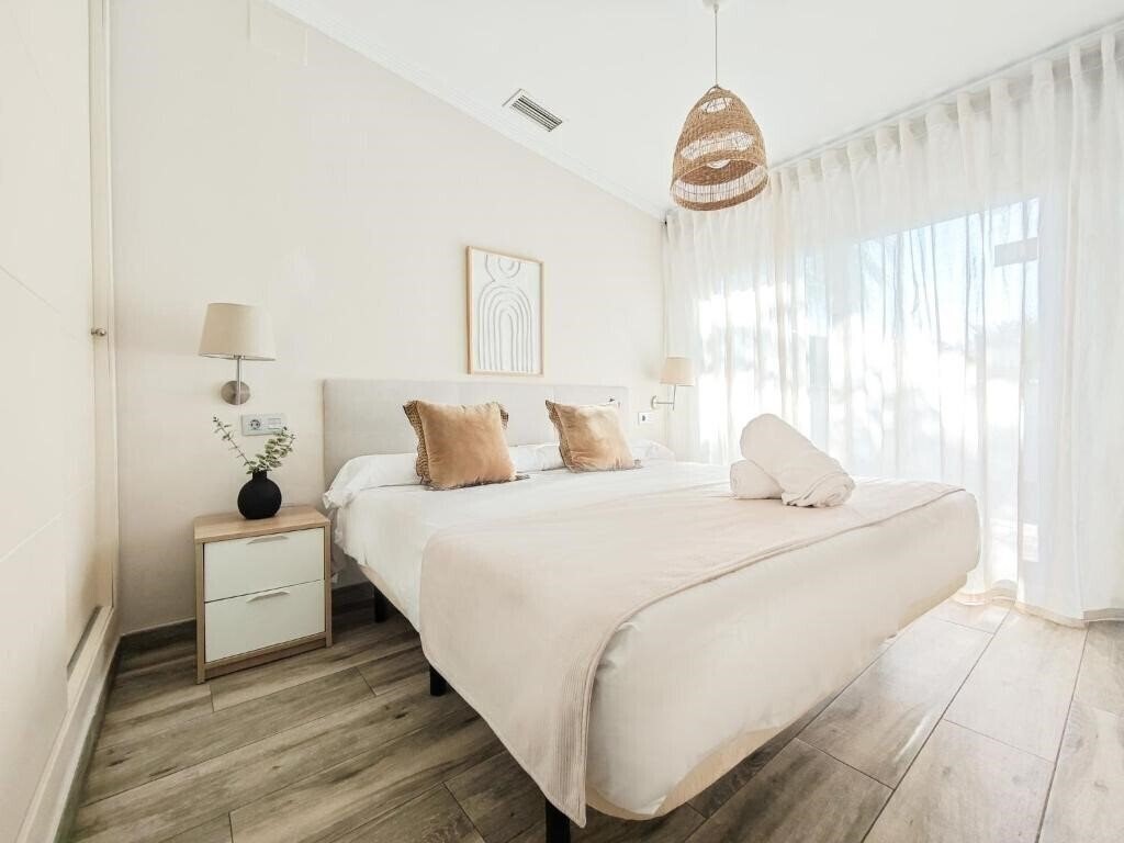 Фотография Apartamentos Torre De La Plata 3*