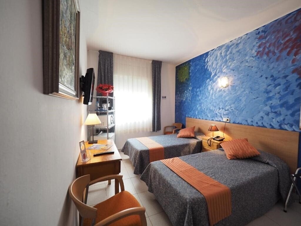 Фотография Hotel Montserrat 2*