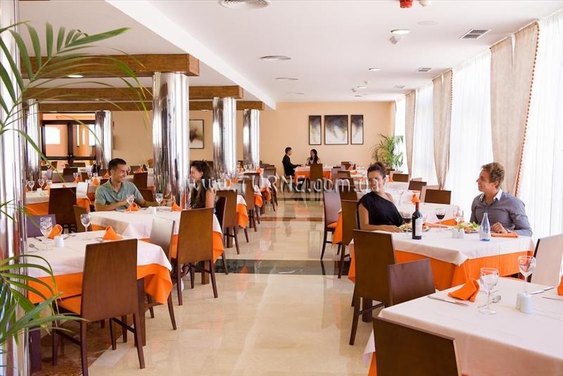 Отель Grand Hotel Callao 4*