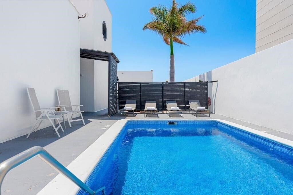 Отель Villas La Galea 1*